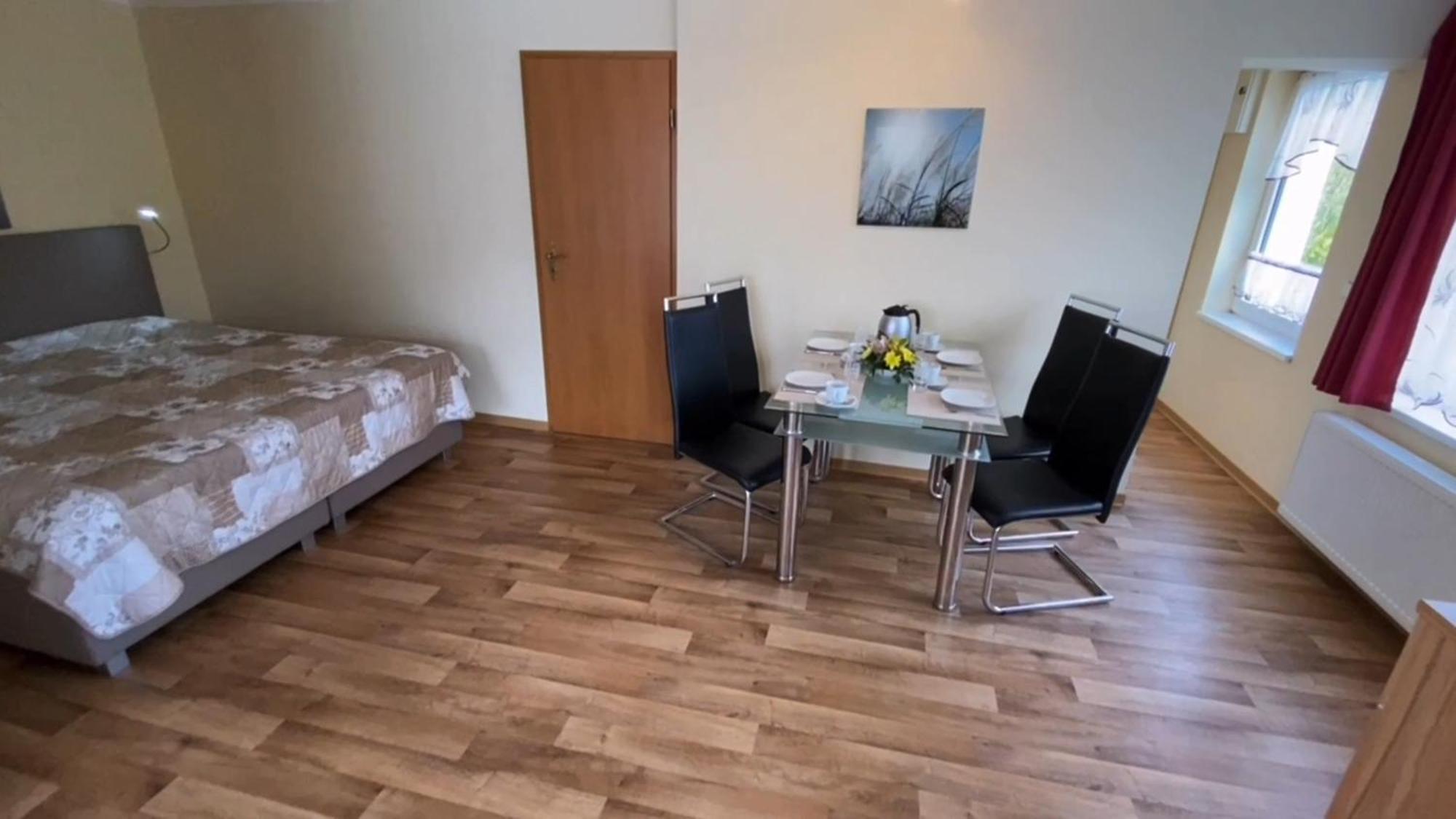 Ferienanlage Moenchgut, Ferienhaus Moenchgut Гьорен Екстериор снимка